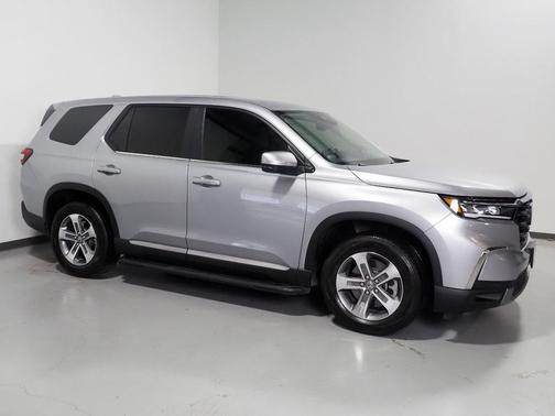 Lunar Silver Metallic 2023 Honda Pilot 2WD EX-L 7 Passenger