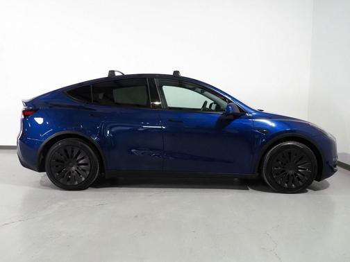 2024 Tesla Model Y Long Range Dual Motor All-Wheel Drive
