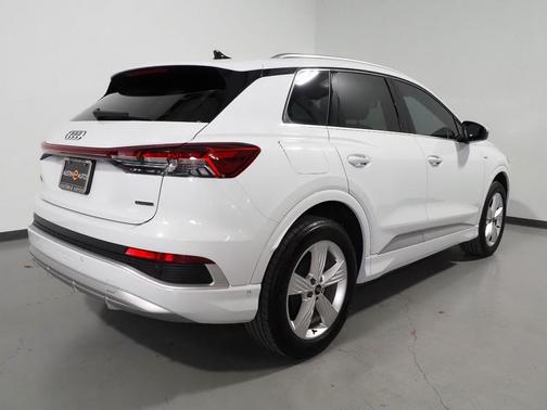 2023 Audi Q4 e-tron Premium Plus 50 quattro