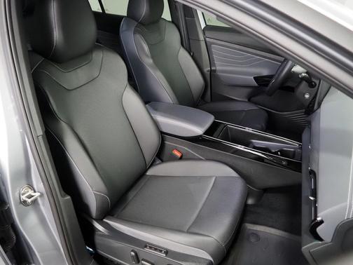 Silver Mist Metallic 2024 Volkswagen ID.4 S