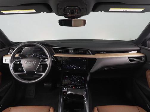 2024 Audi Q8 e-tron Premium Plus