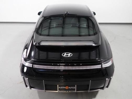 2025 Hyundai IONIQ 6 SEL