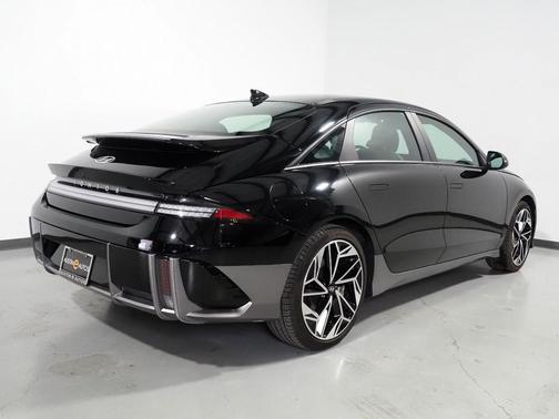 2025 Hyundai IONIQ 6 SEL