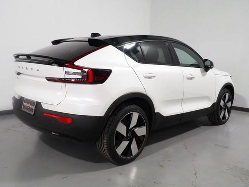 2022 Volvo C40 Recharge Pure Electric P8 Ultimate