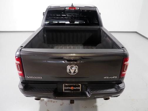 Granite Crystal Metallic Clearcoat 2019 RAM 1500 Laramie