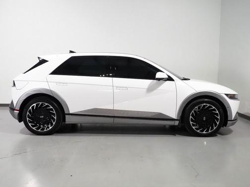 Atlas White 2024 Hyundai IONIQ 5 Limited