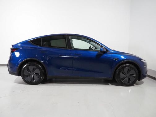 Deep Blue Metallic 2026 Tesla Model Y Premium Rear-Wheel Drive