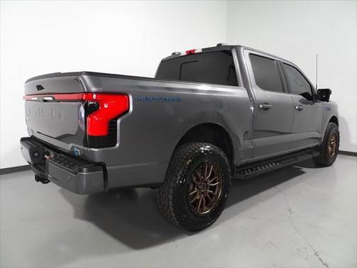 2024 Ford F-150 Lightning LARIAT