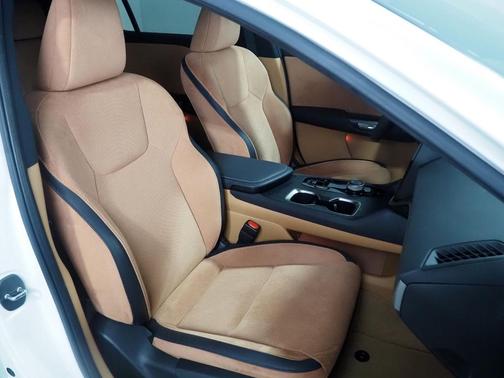 2023 Lexus RZ 450e Luxury