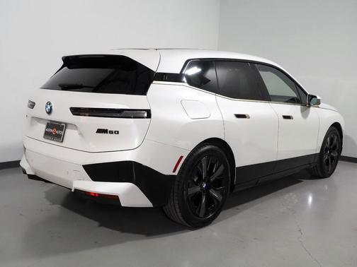 2024 BMW iX M60