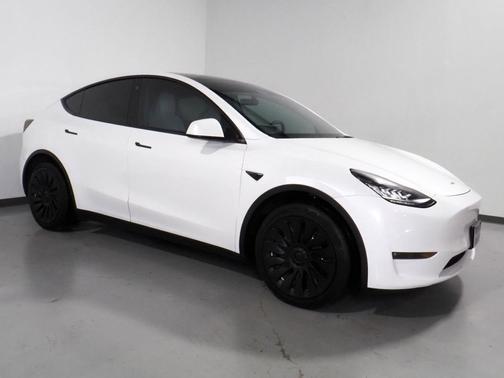 2023 Tesla Model Y *AUTOPILOT, NAVIGATION, SAFETY ALERTS, ADAPTIVE CRUISE, SURROUND VIEW CAMERAS, PANORAMA GLASS ROOF, HEATED SEATS/STEERING WHEEL, WIRELESS CHARGING