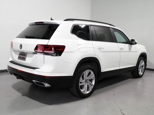 2023 Volkswagen Atlas 3.6L SE w/Technology