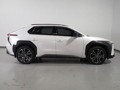 2023 Toyota bZ4X Limited