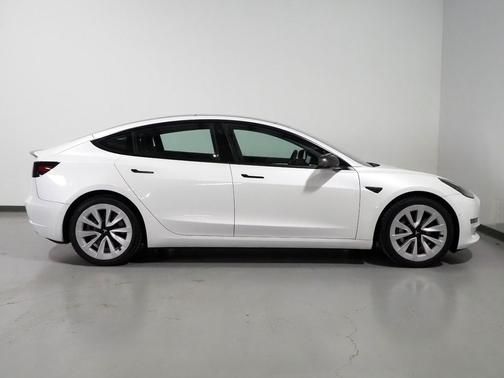 Pearl White Multi-Coat 2021 Tesla Model 3 Standard Range Plus