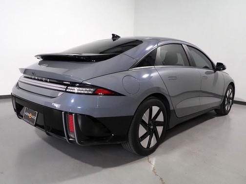 2023 Hyundai IONIQ 6 SE Standard Range