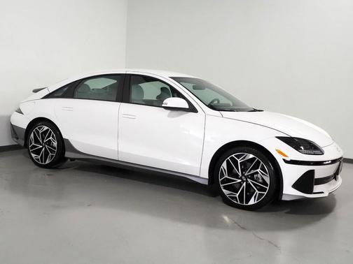 2025 Hyundai IONIQ 6 SEL