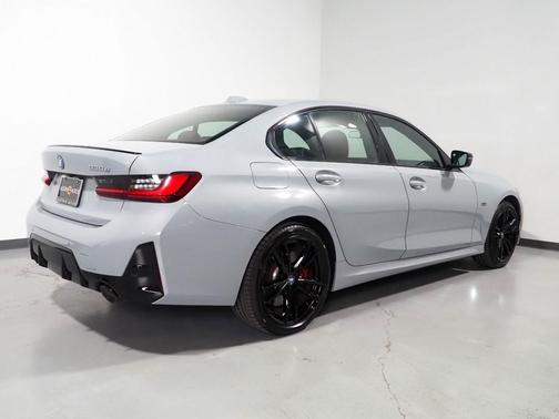 2023 BMW 330e *M SPORT PKG, HEADS-UP DISPLAY, NAVIGATION, CURVED DISPLAY, SAFETY ALERTS, BACKUP-CAMERA, MOONROOF, HEATED SEATS/STEERING, COMFORT ACCESS, HARMAN/KARDON, WIRELESS CHARGING, ANDROID & APPLE