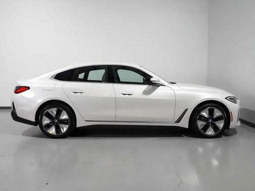 Mineral White Metallic 2023 BMW i4 Gran Coupe eDrive35
