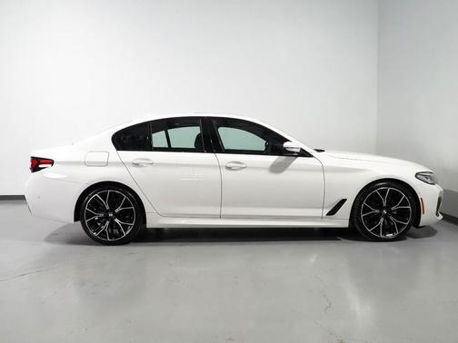 2023 BMW 530 i