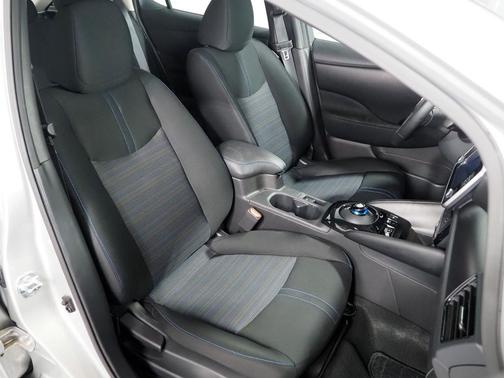 2024 Nissan Leaf SV PLUS