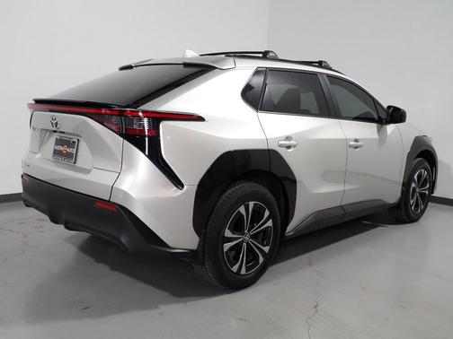 2025 Toyota bZ4X XLE