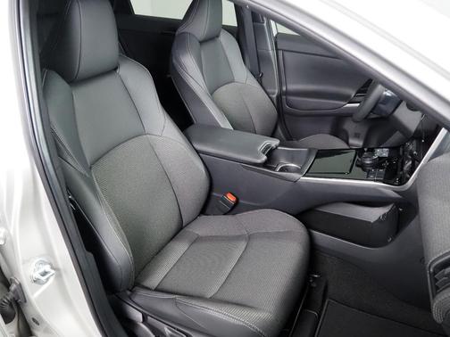 2025 Toyota bZ4X XLE