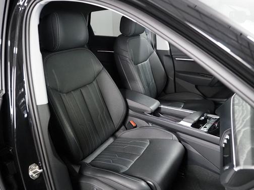 2024 Audi Q8 e-tron Prestige