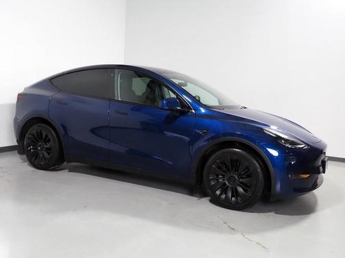 2023 Tesla Model Y *AUTOPILOT, NAVIGATION, SAFETY ALERTS, ADAPTIVE CRUISE, SURROUND VIEW CAMERAS, PANORAMA GLASS ROOF, HEATED SEATS/STEERING WHEEL, WIRELESS CHARGING