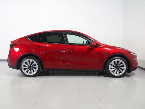2026 Tesla Model Y *AUTOPILOT, NAVIGATION, SAFETY ALERTS, ADAPTIVE CRUISE, AUTOMATIC PARKING, SURROUND CAMERAS, PANORAMA GLASS ROOF, CLIMATE SEATS, HEATED STEERING, 20 INCH HELIX WHEELS, WIRELESS CHARGING