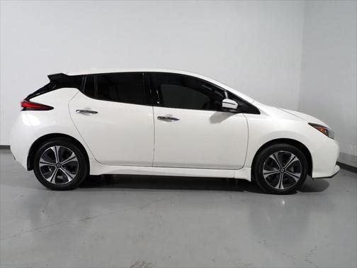 2022 Nissan Leaf SL PLUS 62 kWh