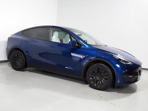 Deep Blue Metallic 2023 Tesla Model Y *AUTOPILOT, NAVIGATION, SAFETY ALERTS, ADAPTIVE CRUISE, SURROUND VIEW CAMERAS, PANORAMA GLASS ROOF, HEATED SEATS/STEERING WHEEL, WIRELESS CHARGING