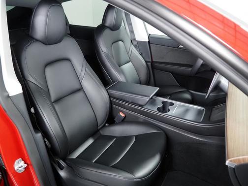 2023 Tesla Model Y *AUTOPILOT, NAVIGATION, SAFETY ALERTS, ADAPTIVE CRUISE, SURROUND VIEW CAMERAS, PANORAMA GLASS ROOF, HEATED SEATS/STEERING WHEEL, 20 INCH INDUCTION WHEELS, WIRELESS CHARGING