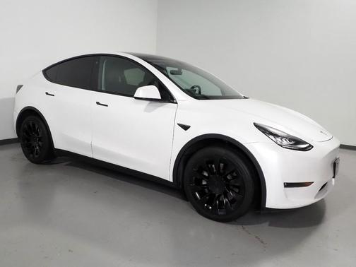 2022 Tesla Model Y Long Range Dual Motor All-Wheel Drive