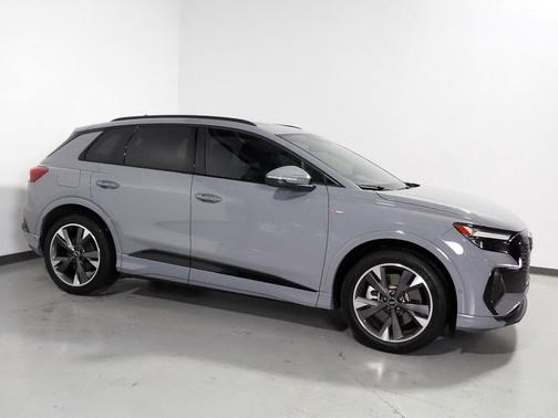 2024 Audi Q4 e-tron Premium Plus 55 quattro