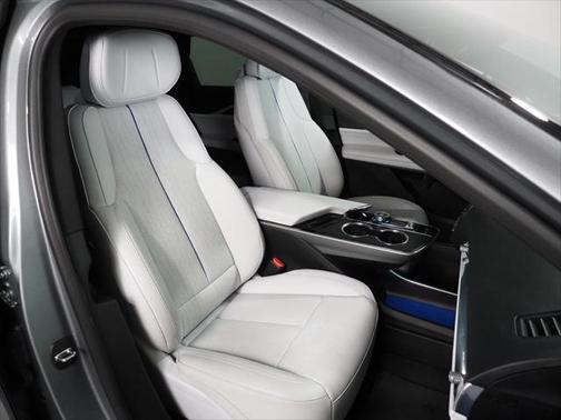 2024 Cadillac LYRIQ Luxury w/1SC