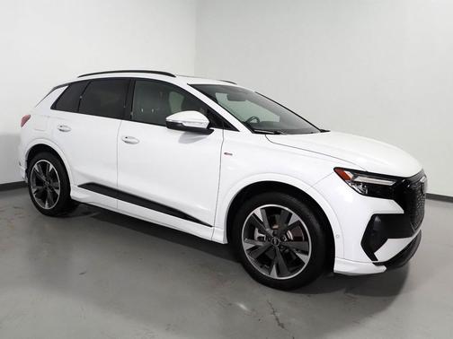 2024 Audi Q4 e-tron Premium Plus 55 quattro