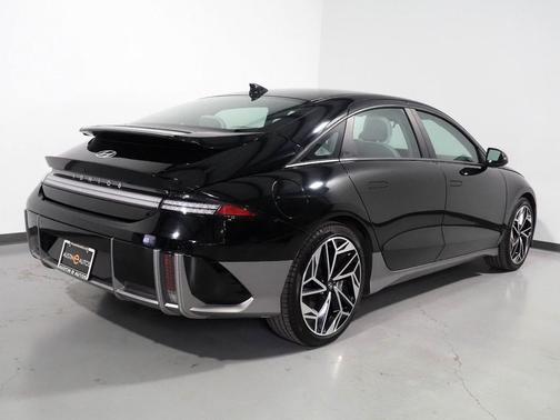 2023 Hyundai IONIQ 6 SEL