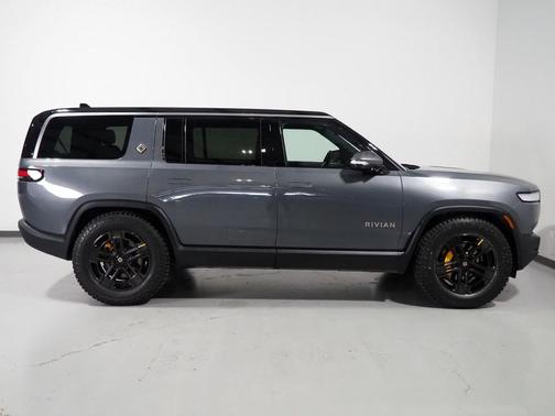 El Cap Granite 2024 Rivian R1S Adventure Quad Motor Large Pack