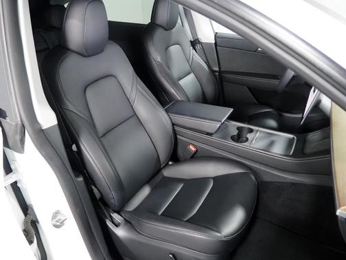 2023 Tesla Model Y *AUTOPILOT, NAVIGATION, SAFETY ALERTS, ADAPTIVE CRUISE, SURROUND VIEW CAMERAS, PANORAMA GLASS ROOF, HEATED SEATS/STEERING WHEEL, WIRELESS CHARGING