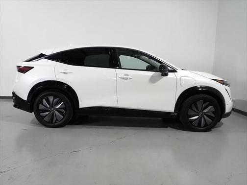 2025 Nissan ARIYA PLATINUM+