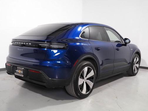 2024 Porsche Macan 4