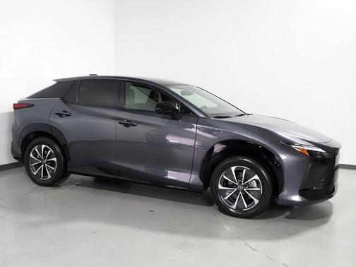 2023 Lexus RZ 450e *HEADS-UP DISPLAY, NAVIGATION, ADAPTIVE CRUISE, SAFETY ALERTS, 360 VIEW CAMERAS, 14 INCH DISPLAY, PANORAMA GLASS ROOF, CLIMATE SEATS, HEATED STEERING, ADVANCE PARK, WIRELESS CHARGING, ANDROID & APPLE