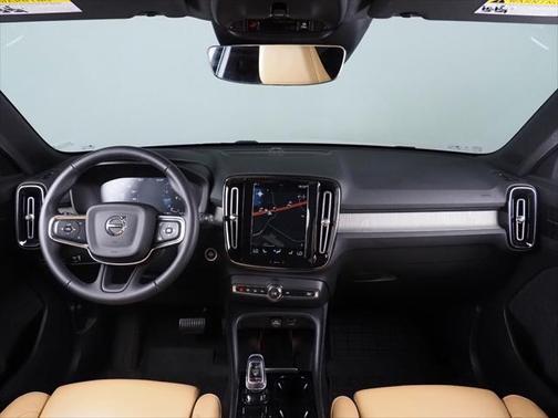 2022 Volvo XC40 T5 Inscription