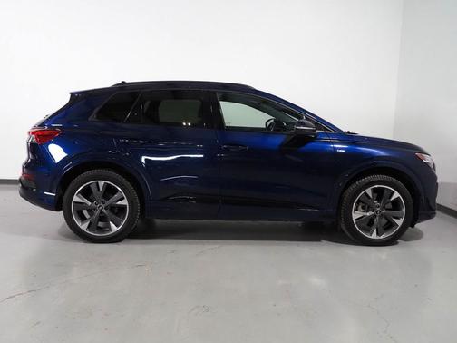 2024 Audi Q4 e-tron Prestige 50 quattro