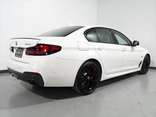 2022 BMW 530e Base