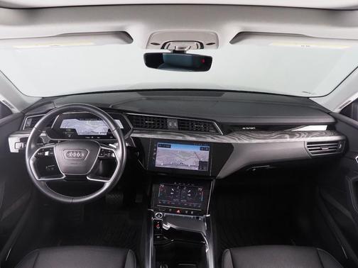 2024 Audi Q8 e-tron Premium Plus