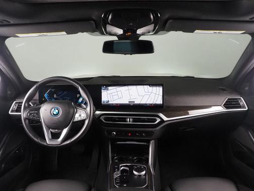 2023 BMW 330e *HEADS-UP DISPLAY, NAVIGATION, CURVED DISPLAY, SAFETY ALERTS, BACKUP-CAMERA, MOONROOF, HEATED SEATS/STEERING, COMFORT ACCESS, HARMAN/KARDON, ANDROID & APPLE