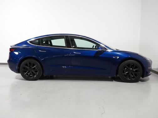 Deep Blue Metallic 2018 Tesla Model 3 Standard