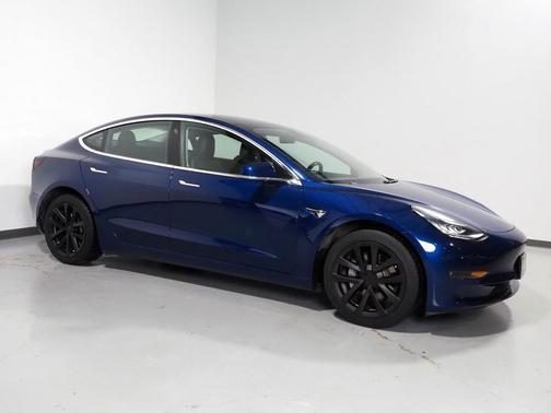 Deep Blue Metallic 2018 Tesla Model 3 Standard