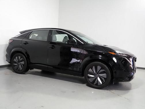 Black Diamond Pearl 2024 Nissan ARIYA EVOLVE+
